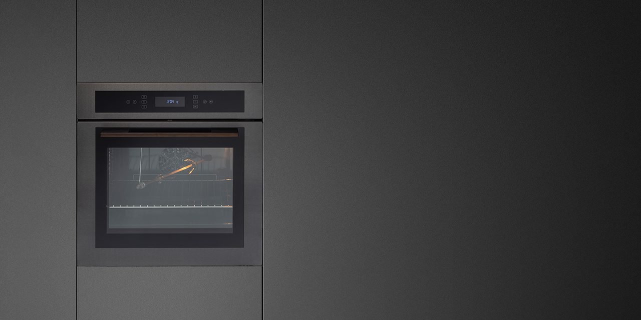 mz-ov6-tn-black-glass-builtin-oven